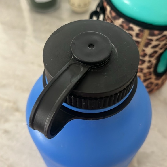 Growler - Picture 2 of 3